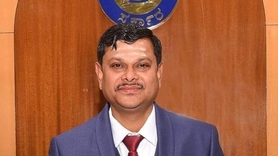 Mahantesh Bilagi IAS Biography, Net Worth, Age, Family & Death - Loadedmore.ng